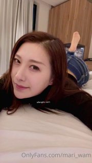 高颜值美女法拉女神酒店沙发和炮友激情啪啪口交足交后入大力猛操呻吟